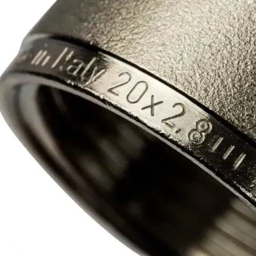 Фитинг компрессионный для труб PE-X 20х2,8х3/4" Stout