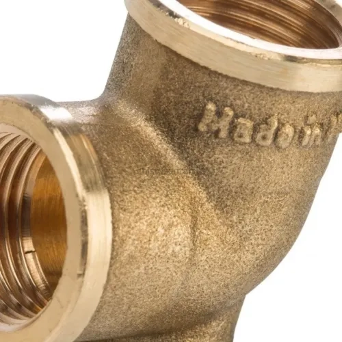 Угольник с креплением ВР 1/2" Stout