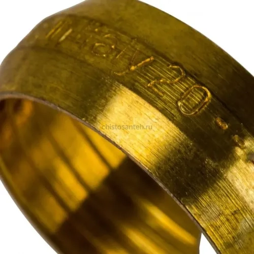 Фитинг компрессионный для труб PE-X 20х2,8х3/4" Stout