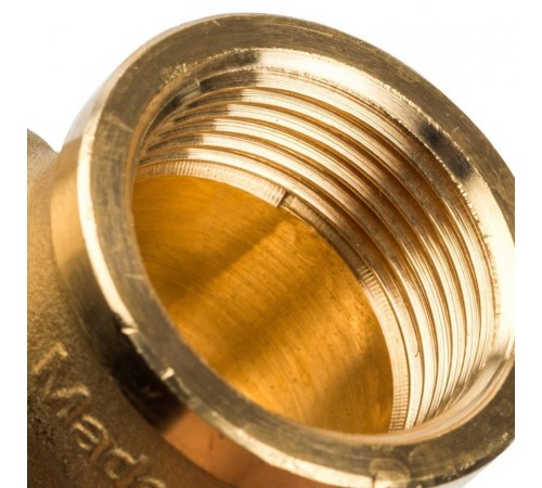 Угольник ВВ 3/4" Stout
