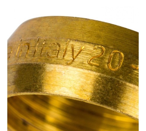 Фитинг компрессионный для труб PE-X 20х2,0х3/4" Stout Фитинг компрессионный для труб PE-X 20х2,0х3/4" Stout
